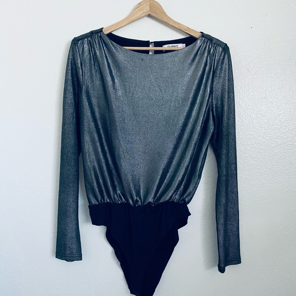 4TH & RECKLESS Shimmering Silver Bodysuit - Picture 3 of 14
